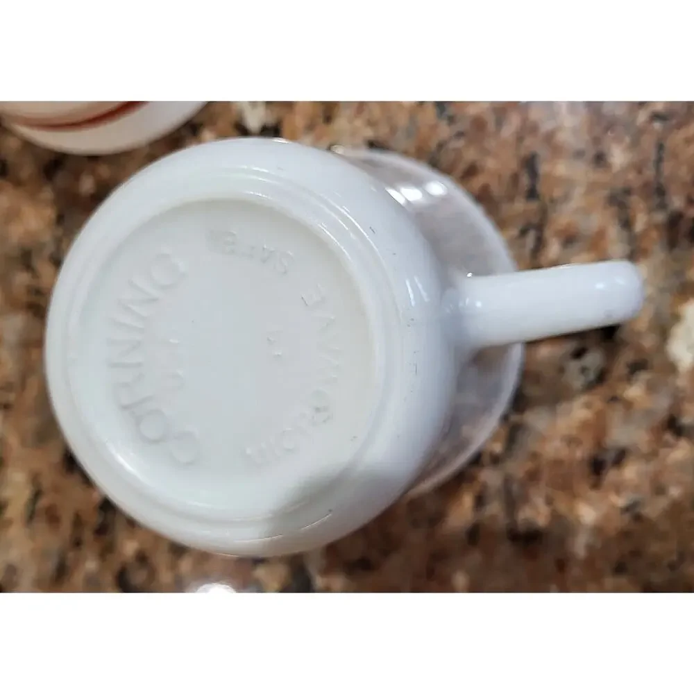 Corelle by Corning Cinnamon Or Chestnut Pattern (Set of 4) Mugs